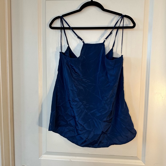 Willow & Clay Navy with Gold Metal Stars on Front Sleeveless Tank, size Large - Picture 8 of 9